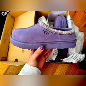 Limited edition of UGG Tasman Slipper
Lilac Mauve